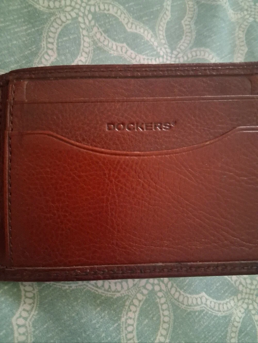 Dockers Men's Brown Leather Bi-Fold Wallet - Classic Design